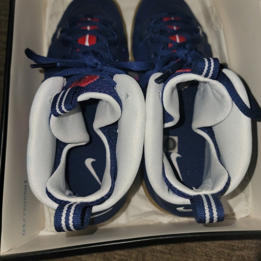 Nike foamposit gs 7y